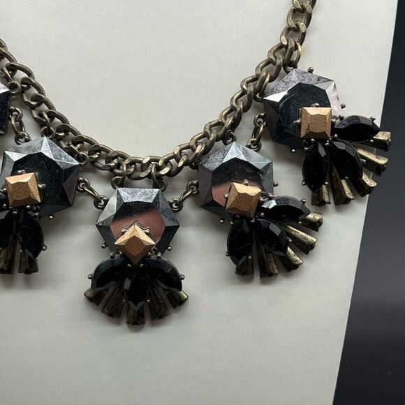 Chunky Floral Statement Necklace Rhinestone Metal Multicolored Gold Tone Chain - Picture 2 of 8